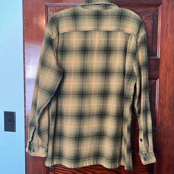 Patagonia Men’s Large Fjord Flannel Shirt - Picture 4 of 4